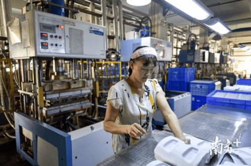 汇林包装 新工厂将全部采用自动化生产